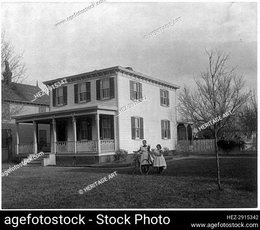 Hampton Institute, Hampton, Va., ca. 1898 - a graduate's house, 1899 or 1900. Creator: Frances Benjamin Johnston