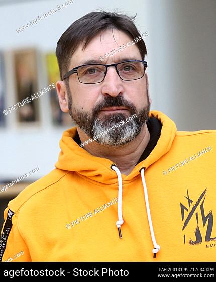 31 January 2020, North Rhine-Westphalia, Duesseldorf: Jens Ruszitska (57), father of two little girls and a witness on the NRW state parliament's committee of...