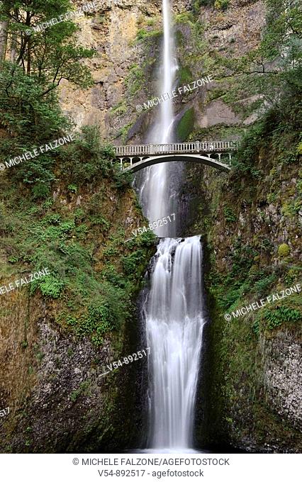 USA, Oregon, Columbia River Gorge, Multnomah Falls