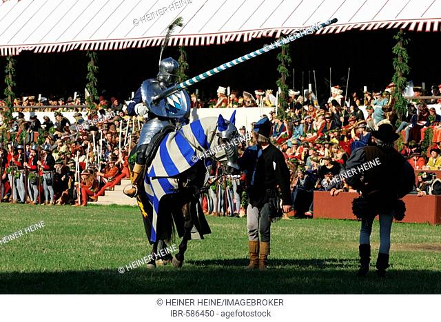 Medieval games during the Landshut Wedding historical pageant, Landshut, Lower Bavaria, Bavaria, Germany, Europe