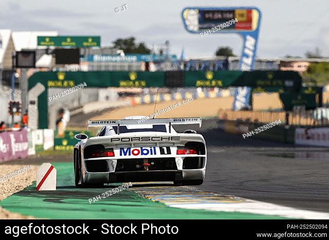 Endurance Racing Legends Le Mans: Emmanuel COLLARD, PORSCHE / 911 GT1 / 1997. - Le Mans/Frankreich