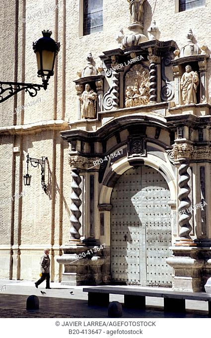 Church and square of San Felipe, Zaragoza. Aragón, Spain