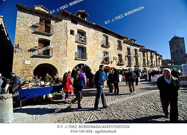 Aínsa-Sobrarbe is a municipality located in the province of Huesca, Aragon, Spain  Every year, the first february sunday, since 11th century