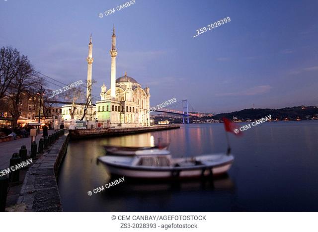Ortakoy Mecidiye mosque and Bosphorus bridge, Istanbul, Turkey, Europe
