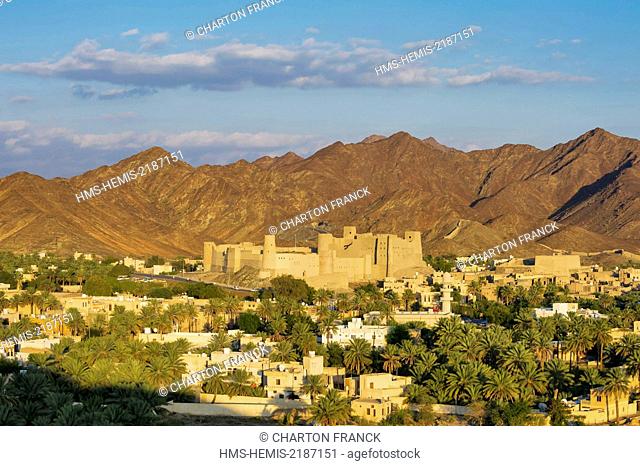 Oman, Djebel Akhdar, Bahla fortress and oasis