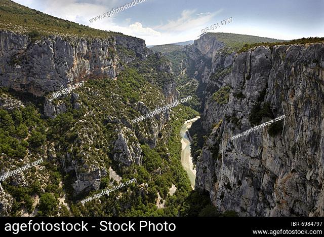 View of the Verdon Gorge, Grand Canyon du Verdon, Département Alpes-de-Haute-Provence, Provence, France, Europe