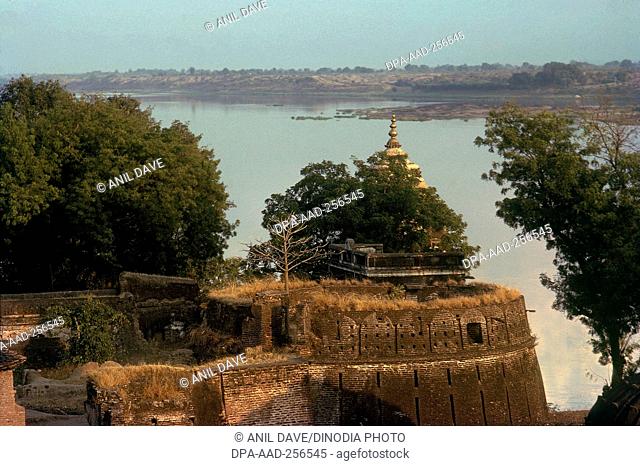 Ahilya fort, Narmada river, khargone, madhya pradesh, india, asia