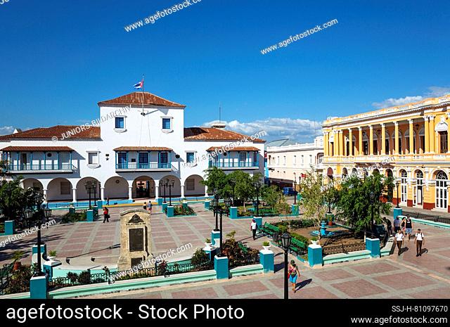 Parque Cespedes with the town hall on the left and the nineteenth-century building of the Casa de la Cultura on the right, Santiago de Cuba, Cuba