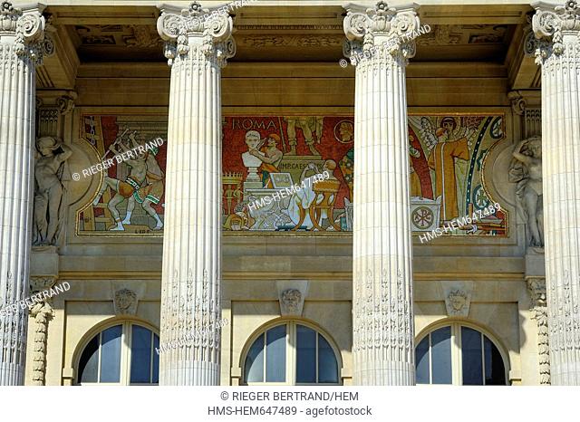 France, Paris, Grand Palais, detail of inside friezes of the peristyle of the main facade designed by Henri Deglane