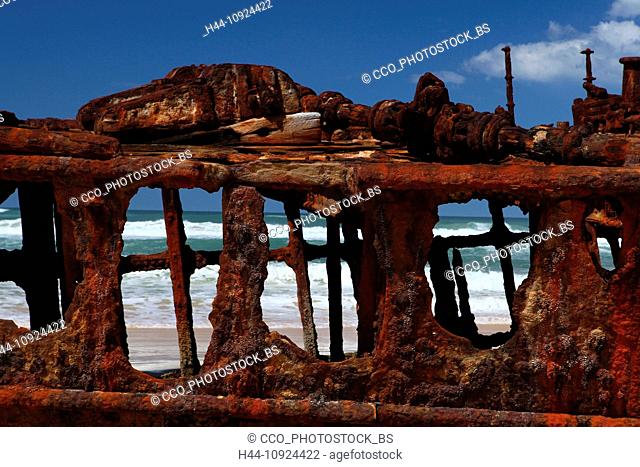 Maheno Wreck, Maheno, wreck, ship wreck, beach, seashore, stranded, skeleton, rust, grate, lonely, tourism, attraction, east coast, Fraser Island, Queensland