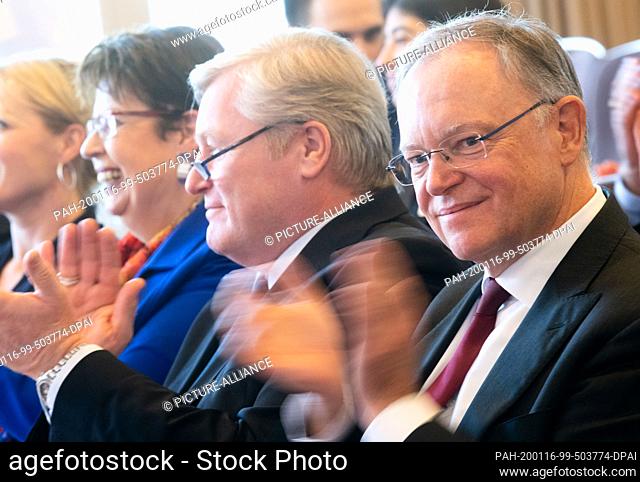16 January 2020, Lower Saxony, Hanover: Birgit Hone (l-r, SPD), Lower Saxony's Minister for Federal and European Affairs, Bernd Althusmann (CDU)