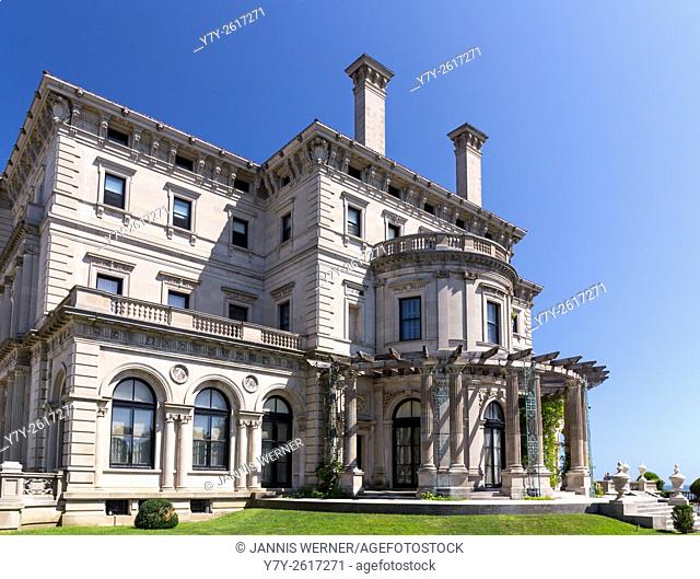 The Breakers, palatial mansion of Cornelius Vanderbilt and chief among the Newport Mansions in Newport, RI, USA