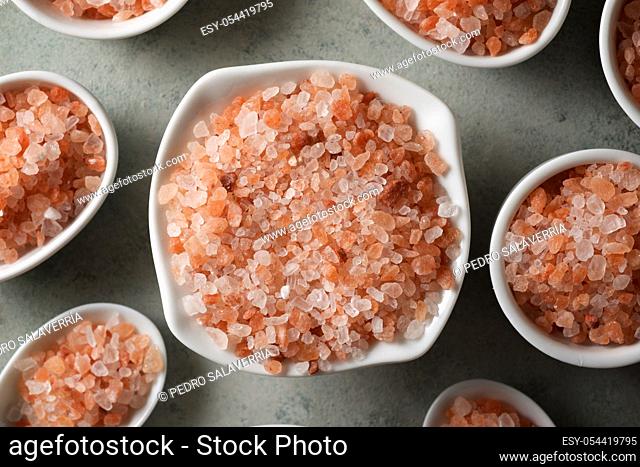 Himalayan salt on a bowls