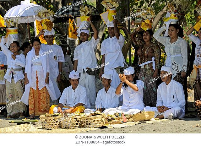 Hinduistische Opferzeremonie, hinduistic ceremony, Pemuteran, Bali, Indonesien, Indonesia Asien, Asia