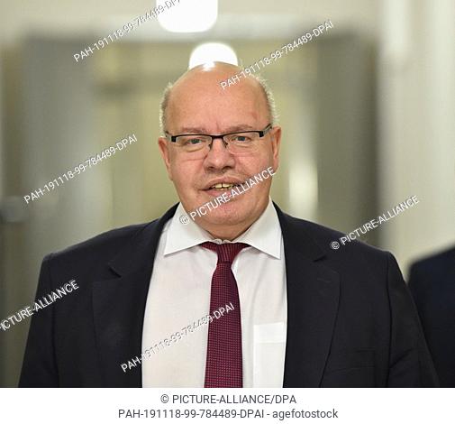 18 November 2019, Berlin: Peter Altmaier (CDU), Federal Minister of Economics and Technology, comes to a meeting with representatives of the wind power industry