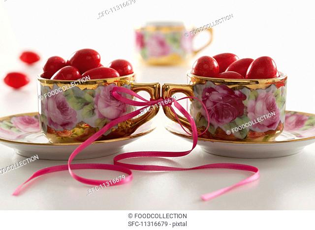 Confetti rossi (pink sugared almonds, Italy)