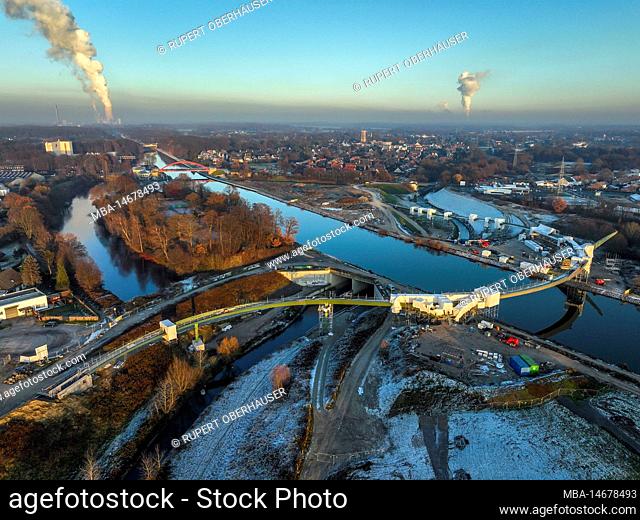 Winter landscape, new bridge construction, jump over the Emscher, EMSCHERLAND, renaturalized Emscher, Emscher reconstruction, Castrop-Rauxel