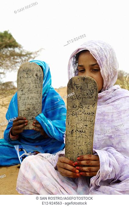 Coranic tablets, nomad family near Chinguetti, Adrar Plateau, Sahara desert, Mauritania