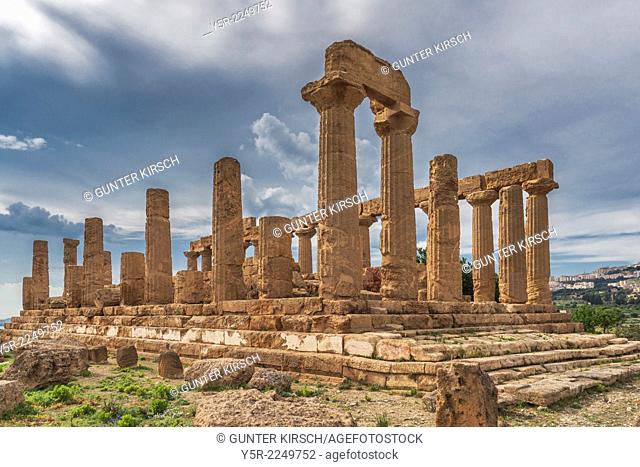 The Temple of Juno, Tempio di Hera, was built about 460 to 450 BC. The temple belongs to the archaeological sites of Agrigento