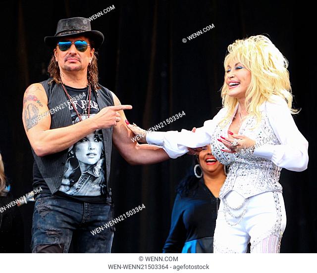 Glastonbury Festival 2014 - Performances - Day 4 - Dolly Parton Featuring: Dolly Parton, Richie Sambora Where: Glastonbury
