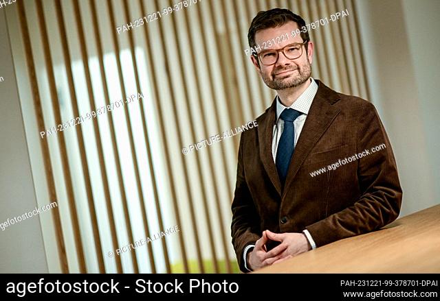 21 December 2023, Berlin: Marco Buschmann (FDP), Federal Minister of Justice, on the fringes of a dpa interview. Photo: Britta Pedersen/dpa