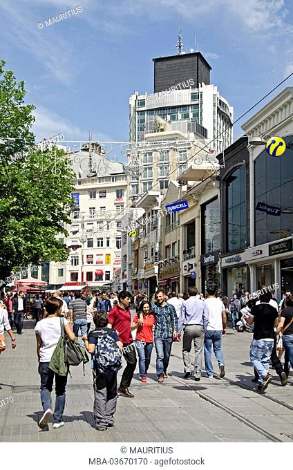 Turkey, Istanbul, Istiklal street, passer-by
