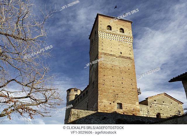 Langhe, Cuneo district, Piedmont, Italy. Barolo wine region, Serralunga d’Alba castle