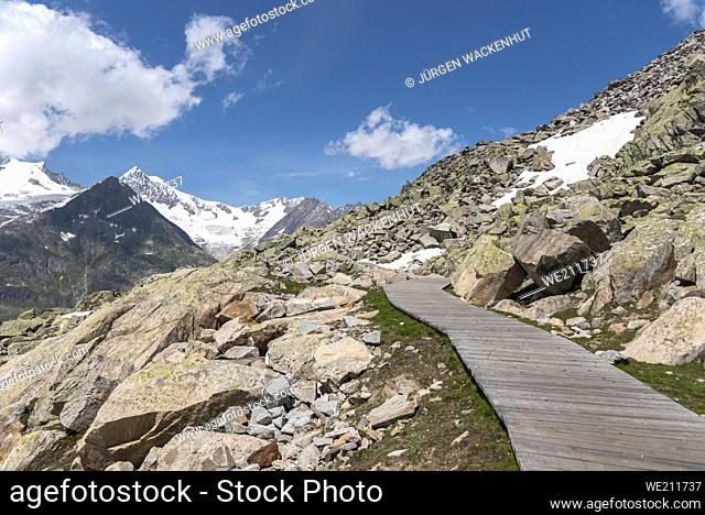 Hiking trail to the Bettmerhorn viewpoint, Bettmeralp, Valais, Switzerland, Europe