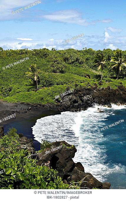 Black sand beach, Wai?anapanapa State Park, Hana, Maui, Hawaii, USA