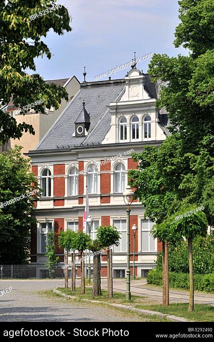 Villa Oppenheim, Kulturhaus, Otto-Grüneberg-Weg, Charlottenburg, Berlin, Germany, Europe