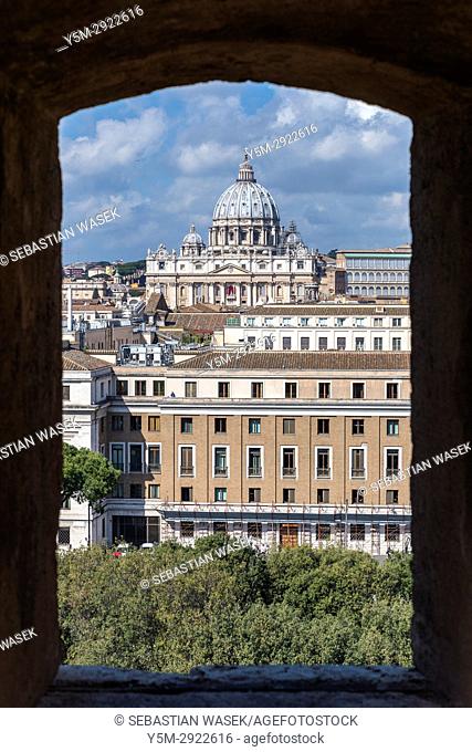 St Peter's Basilica seen from Castel Sant'Angelo, Rome, Lazio, Italy, Europe