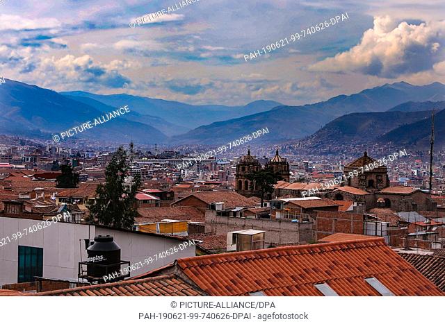 02 May 2019, Peru, Cusco: View over the roofs of Cusco with view on Iglesia de San Pedro (St.Peter`s Church) Cusco was the capital of the Incas