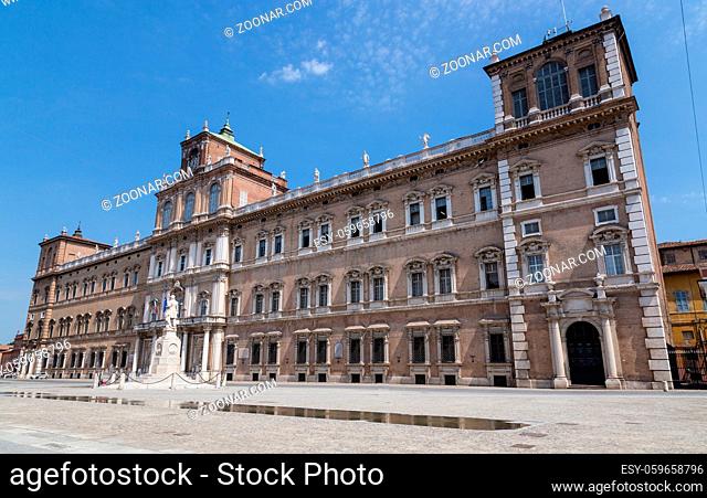 Palazzo Ducale Modena Emilia Romagna Italien