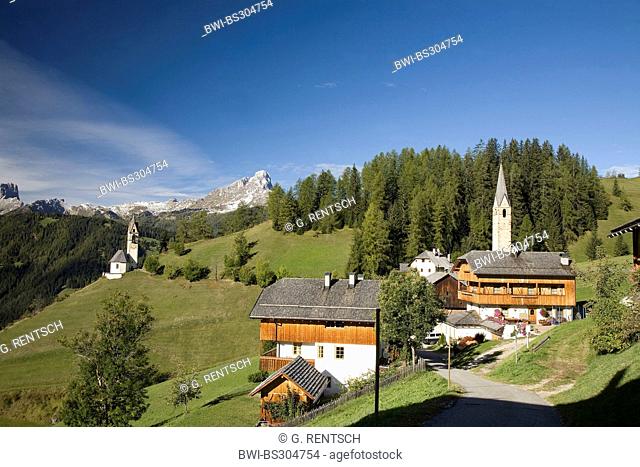 Barbara Chapel with farmhouse Tolp?i, Italy, Dolomites, Gadertal, Wengen