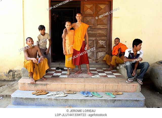 Cambodia, Battambang, Battambang. Novice monks in Battambang Province