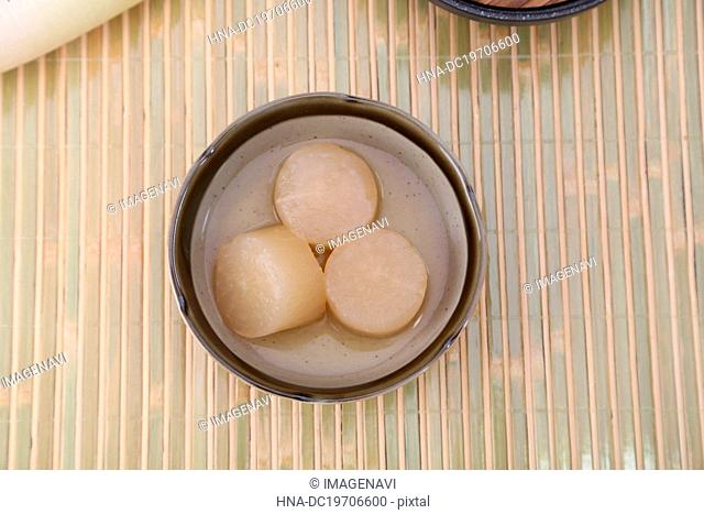 Daikon-oroshi (Grated Japanese radish)