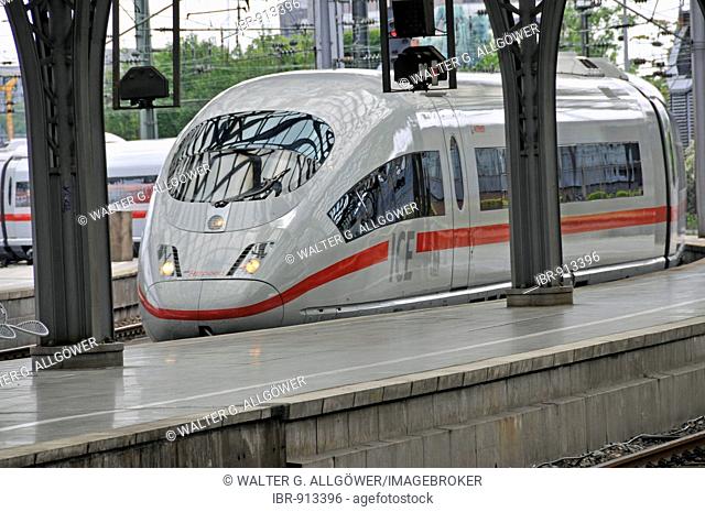 Power car of an ICE 3 train, Cologne, North Rhine-Westphalia, Germany, Europe
