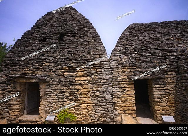 Dwelling, Sheepfold, Dry stone roundhouses, Village des Bories, Village of stone huts, Open-air museum, Gordes, Vaucluse, Provence-Alpes-Côte dAzur, France