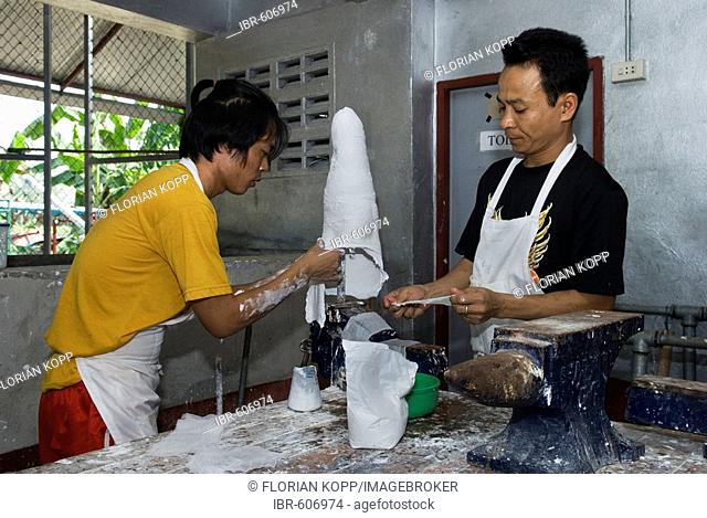 Production of prostheses for landmine victims from Birma, Mae Tao Clinic, Maesot, Thailand