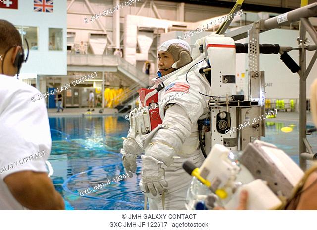Japan Aerospace Exploration Agency (JAXA) astronaut Koichi Wakata, Expedition 18 flight engineer, awaits the start of a training session in the waters of the...