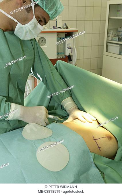 OP-Saal, Op-Arzt, one-way shot, female patient,  Detail, breasts, markings,  Breast enlargement,  Series, plastic surgery, doctors, surgeon, woman, bosoms
