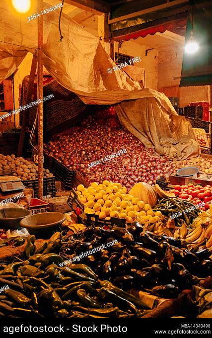 Bazaar, market stall, fruit, vegetable, city, medina, Fez, Maghreb, Morocco, Africa