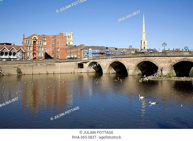 North Quay and bridge over River Severn, Worcester, Worcestershire, England, United Kingdom, Europe
