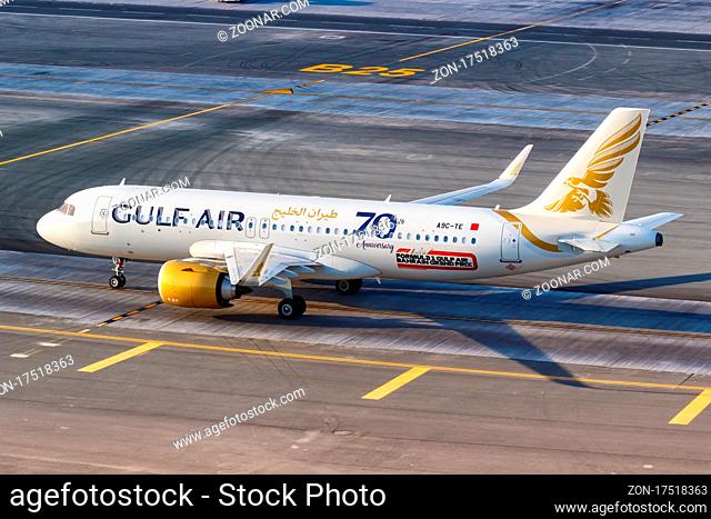 Dubai, Vereinigte Arabische Emirate - 27. Mai 2021: Ein Airbus A320neo der Gulf Air mit dem Kennzeichen A9C-TE auf dem Flughafen Dubai (DXB) in den VAE