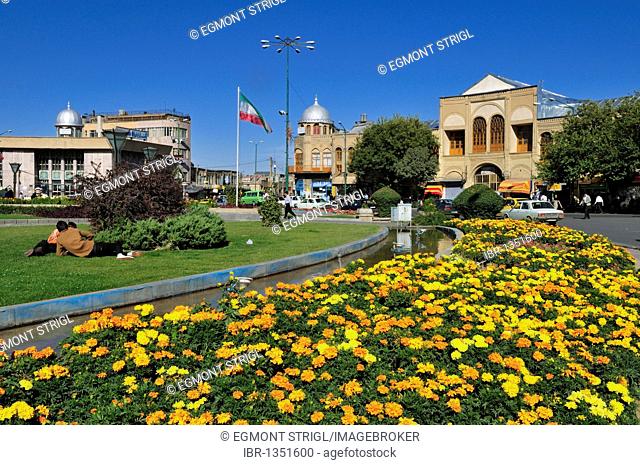 Central square Meidan-e Emam, Imam Khomeini, Hamadan, Hamedan, Iran, Persia, Asia