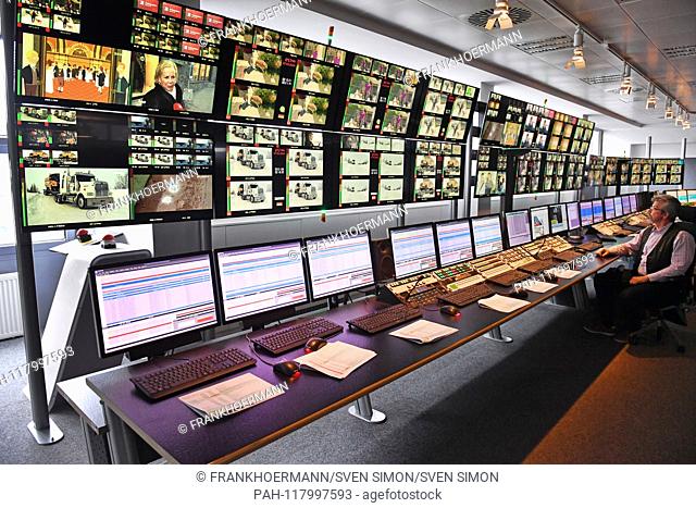 Randmotiv, Feature, The Playout Center (or Playout Center, abbreviated POC) is the central functional unit of digital television