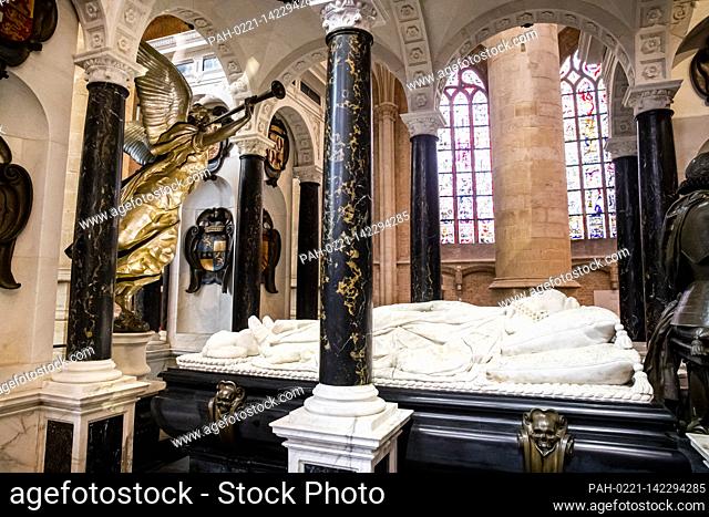 Royal Monument of Willem van Oranje and entrance of the Dutch Royal crypt in the Nieuwe Church in Delft, 4 May 2021. The crypt will be extended with a new area...
