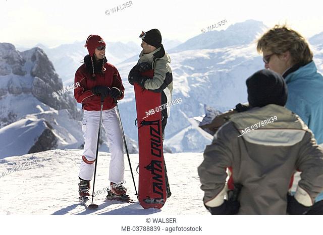 Switzerland, Toggenburg, wild house,  Skigebiet, skiers, conversation, couple, map, view from behind highland, mountains, Skipiste, couple, skiing, Snowboarden