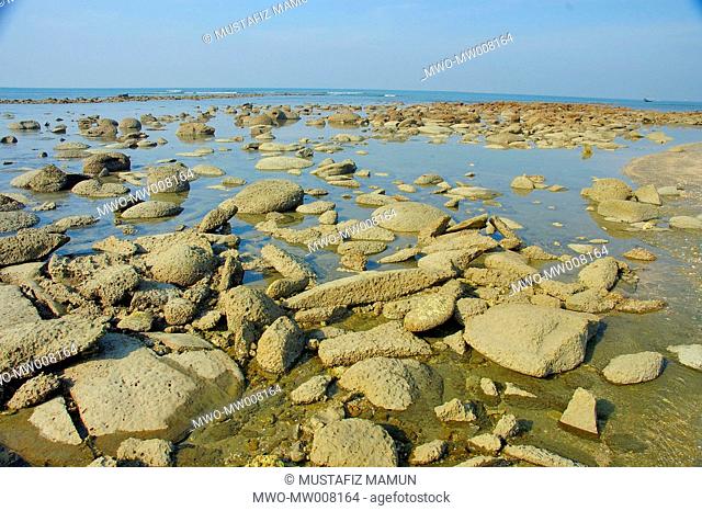 Sea beach of Saint Martin’s Island at Teknaf in Cox’s Bazar It is the only coral island of Bangladesh and one of the famous tourist destinations of the country...