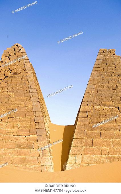 Sudan, pyramids Meroe, the Kingdom of Meroe existed in 1200 years, only to continue in the shape of the Kingdom of Nubia 1100 years
